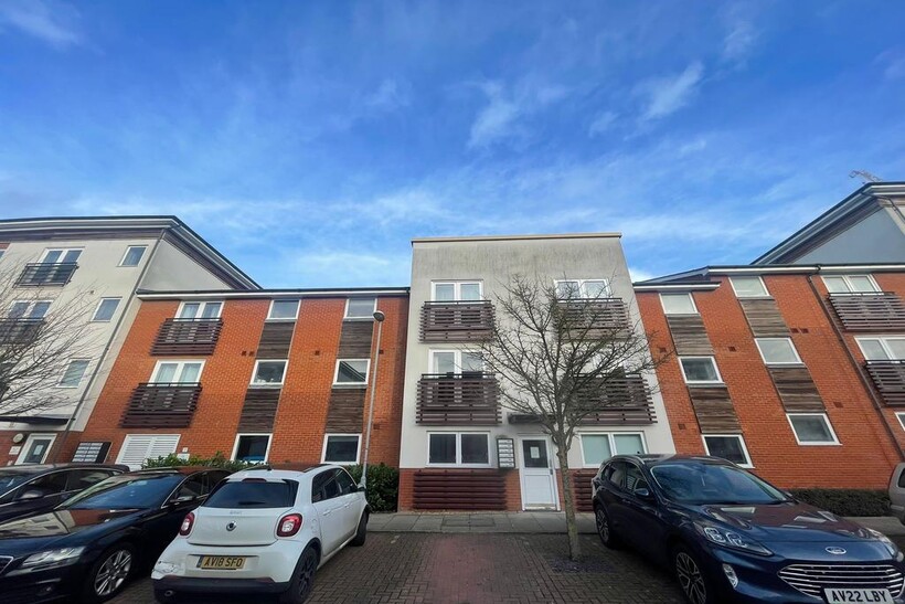 Siloam Place, Ipswich IP3 2 bed ground floor flat to rent - £895 pcm (£207 pw)