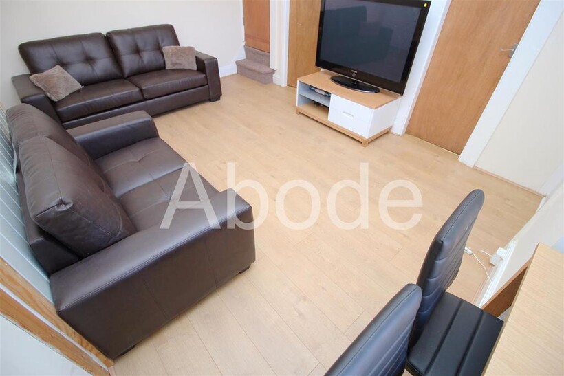 Brudenell Street, Hyde Park, Leeds 4 bed house to rent - £1,941 pcm (£448 pw)