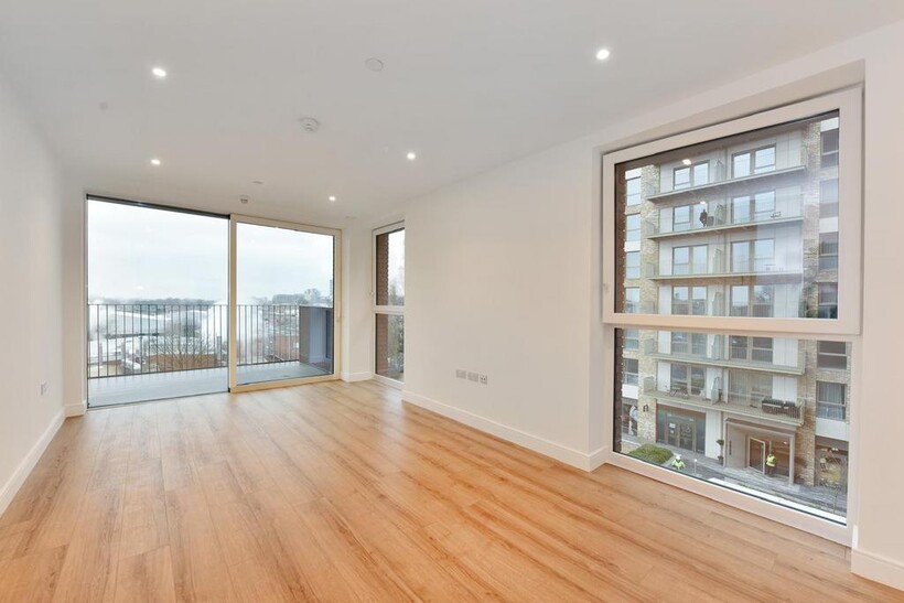 12, London HA0 2 bed flat to rent - £2,550 pcm (£588 pw)