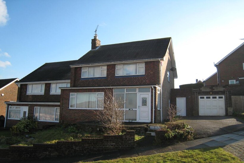 Jevington Drive, Brighton BN2 4 bed semi-detached house to rent - £2,166 pcm (£500 pw)