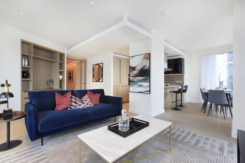 River Park Tower, 1 Nine Elms Lane... 3 bed flat to rent - £11,332 pcm (£2,615 pw)
