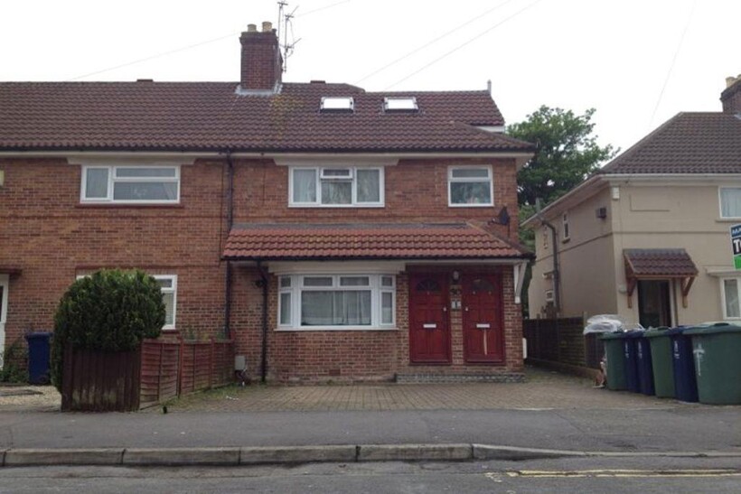 2 Bedroom Flat Available in Headington 2 bed flat to rent - £1,350 pcm (£312 pw)