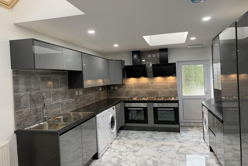 Oak Tree Lane, Selly Oak B29 5 bed apartment to rent - £2,817 pcm (£650 pw)