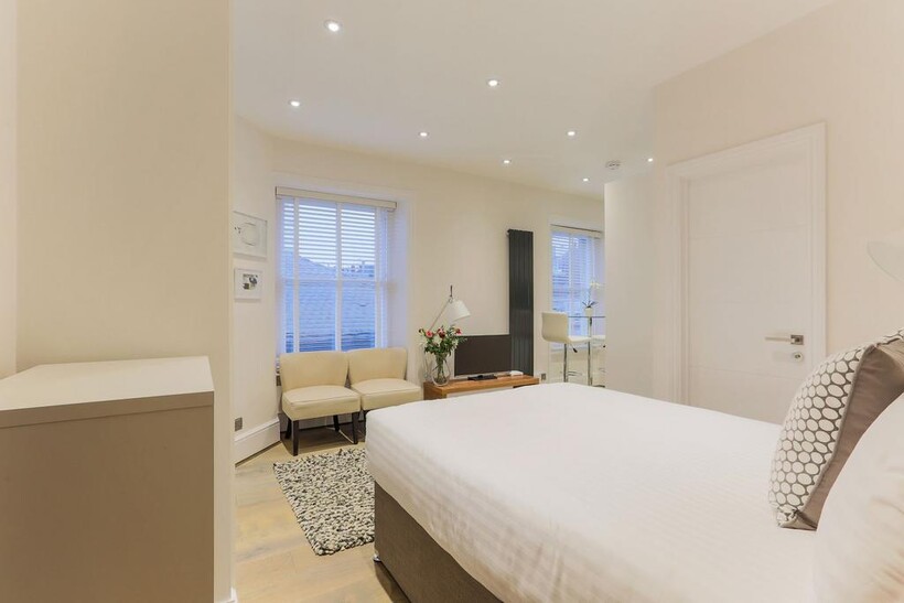 Charing Cross Road, London WC2H 1 bed serviced apartment to rent - £4,866 pcm (£1,123 pw)