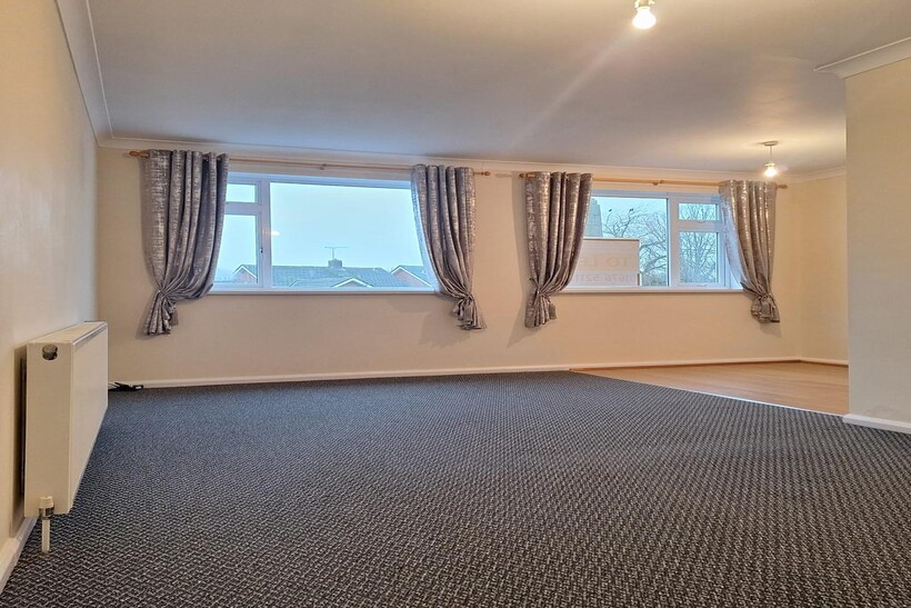 The Green, Meriden CV7 2 bed flat to rent - £925 pcm (£213 pw)
