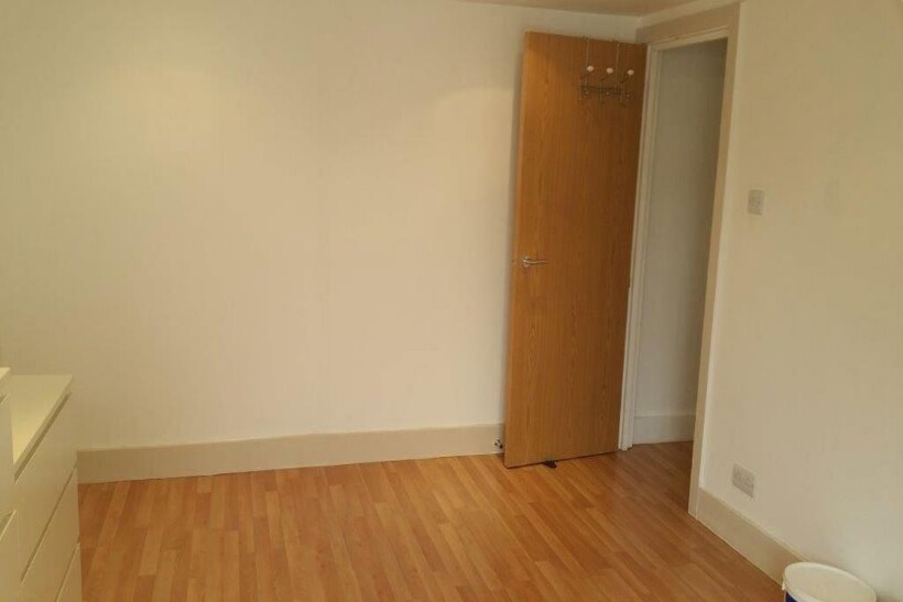 2 Bedroom Flat in Headington 2 bed flat to rent - £1,350 pcm (£312 pw)