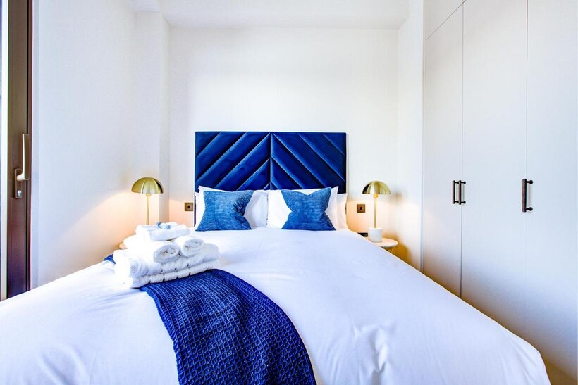 Selsdon Way, London E14 2 bed serviced apartment to rent - £7,500 pcm (£1,731 pw)