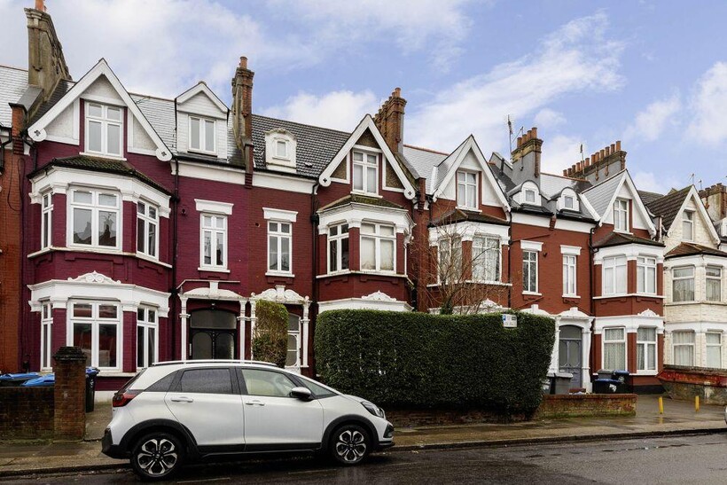 NW2 2 bed apartment to rent - £2,197 pcm (£507 pw)