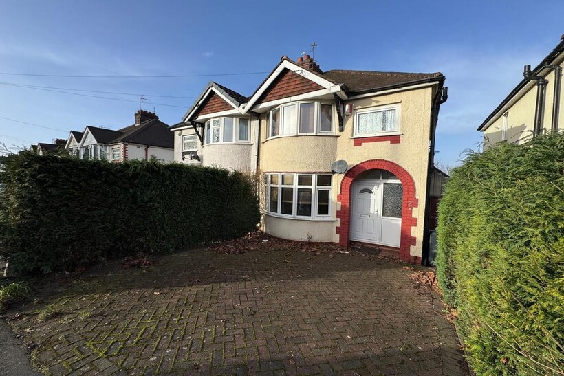 Stourbridge Road, Dudley DY1 3 bed semi-detached house to rent - £925 pcm (£213 pw)