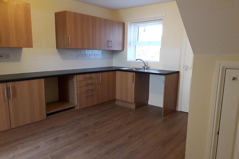 Wentworth Street, Middlesbrough TS1 2 bed townhouse to rent - £700 pcm (£162 pw)
