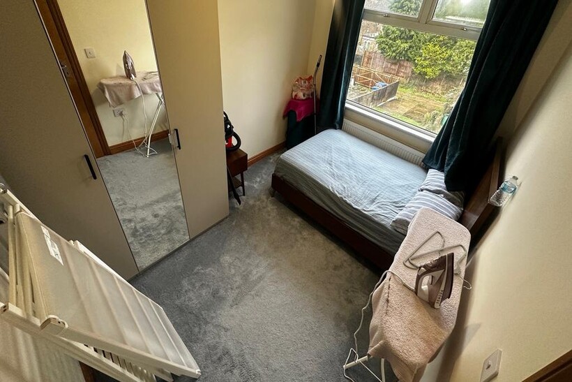Room in a shared house - All Bills... 1 bed in a house share to rent - £700 pcm (£162 pw)