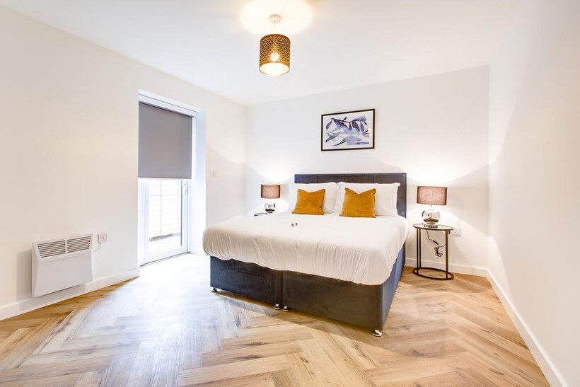 Love Lane, Mitcham, London  CR4 1 bed serviced apartment to rent - £4,200 pcm (£969 pw)