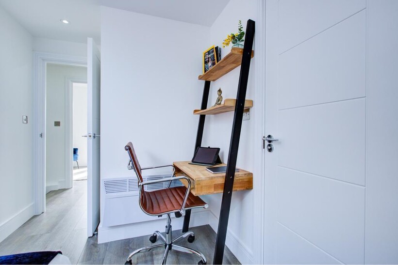Aslett Street, London SW18 1 bed serviced apartment to rent - £4,200 pcm (£969 pw)