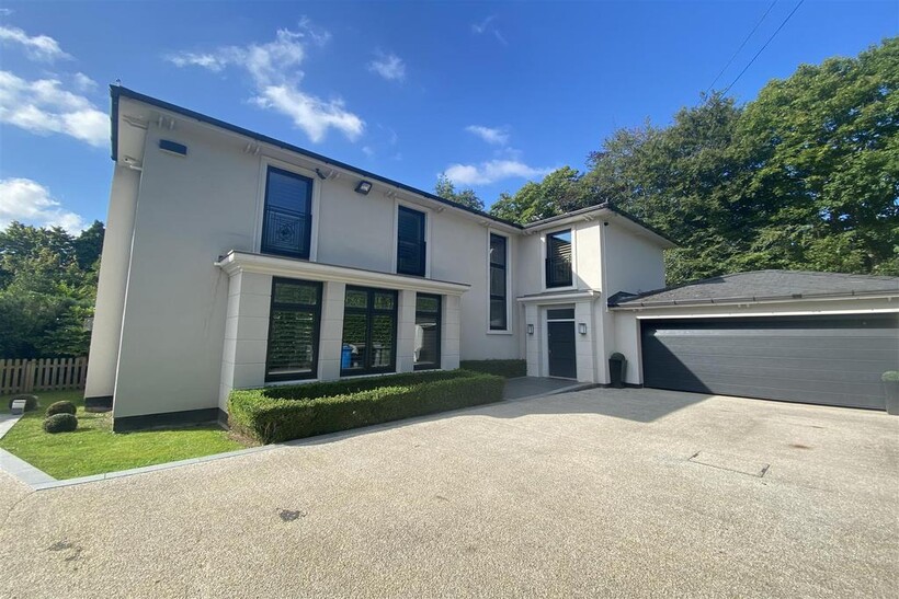 Barrow Lane, Hale 5 bed detached house to rent - £15,000 pcm (£3,462 pw)
