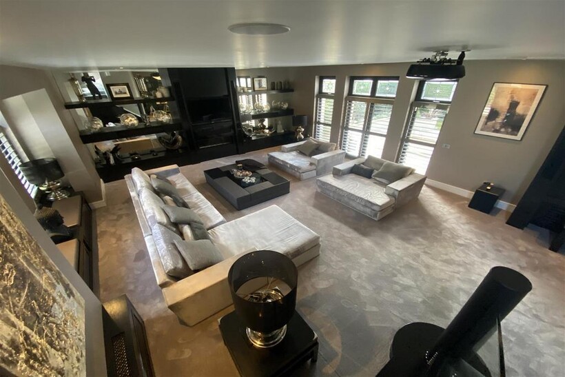 Barrow Lane, Hale 5 bed detached house to rent - £15,000 pcm (£3,462 pw)