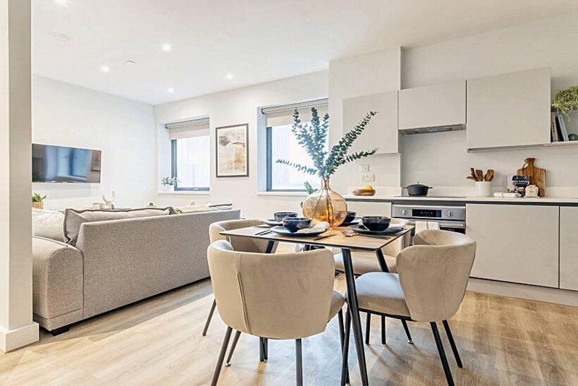 Salford Quay M50 1 bed apartment to rent - £1,129 pcm (£261 pw)