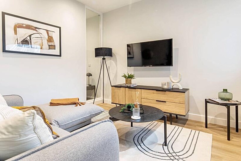 Salford Quay M50 1 bed apartment to rent - £1,129 pcm (£261 pw)