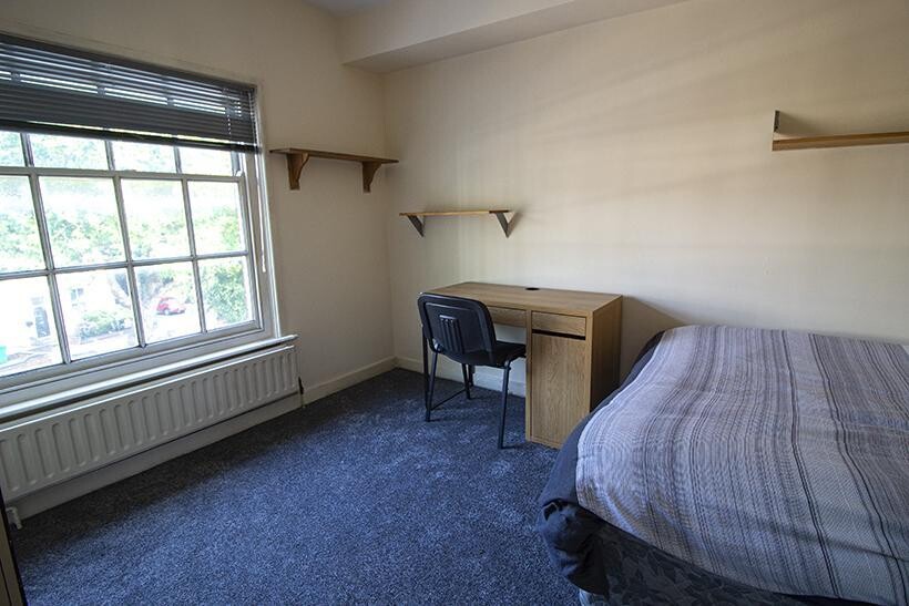 224 North Sherwood Street Flat 8... 1 bed flat to rent - £845 pcm (£195 pw)