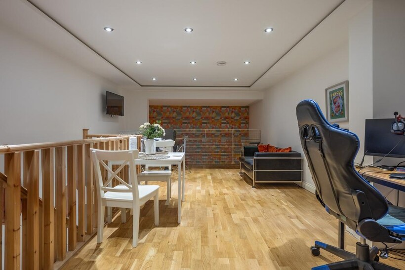 Falconars Court, Newcastle Upon Tyne NE1 1 bed apartment to rent - £1,300 pcm (£300 pw)