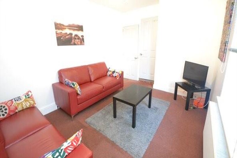 (6 BED) North Road, West Bridgford NG2 6 bed semi-detached house to rent - £1,820 pcm (£420 pw)