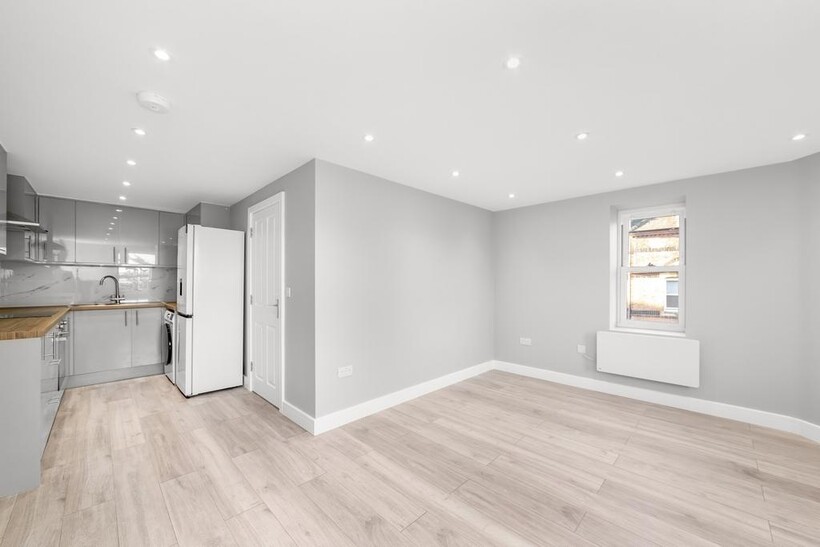 Chislehurst Road,  Chislehurst, BR7 2 bed flat to rent - £1,930 pcm (£445 pw)