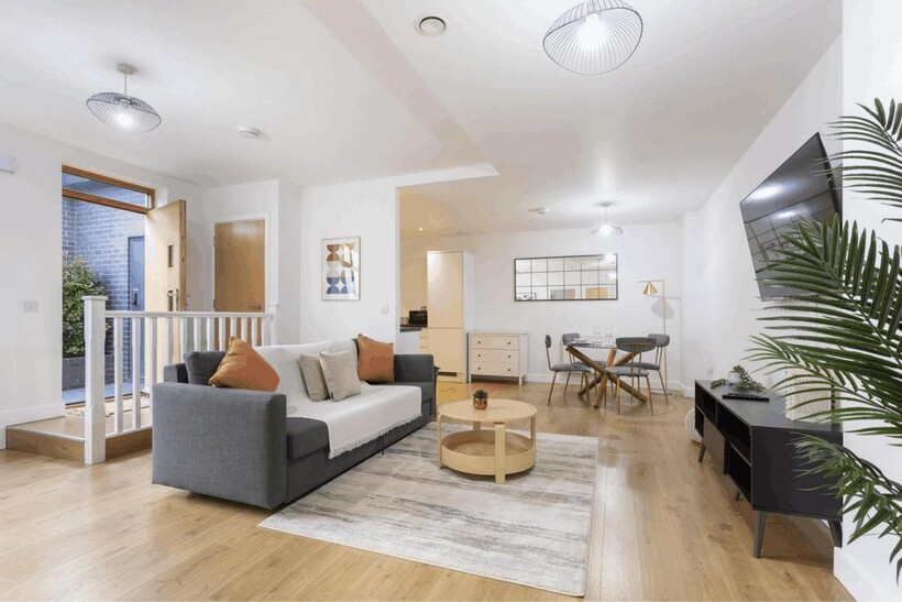 High Street, Redhill RH1 1 bed serviced apartment to rent - £3,345 pcm (£772 pw)