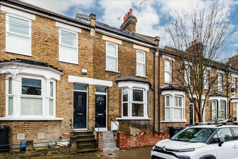 Bushberry Road, Homerton, E9 4 bed terraced house to rent - £5,200 pcm (£1,200 pw)