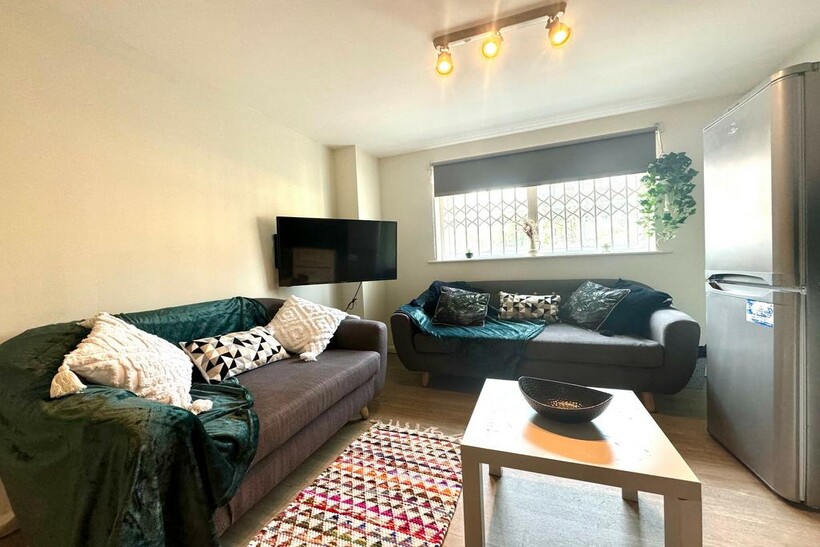 Lenton, Nottingham NG7 1 bed in a house share to rent - £495 pcm (£114 pw)