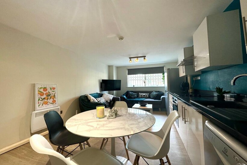 Lenton, Nottingham NG7 1 bed in a house share to rent - £495 pcm (£114 pw)