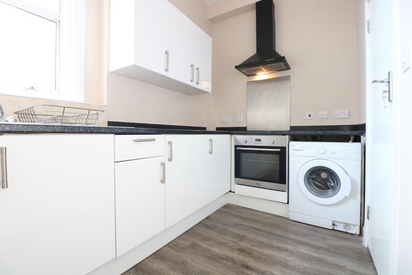 Church Road, London NW10 1 bed flat to rent - £1,390 pcm (£321 pw)