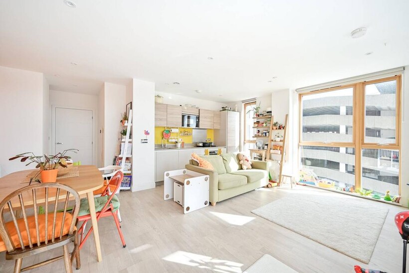 Blagdon Road, New Malden, NEW MALDEN... 2 bed flat to rent - £3,800 pcm (£877 pw)