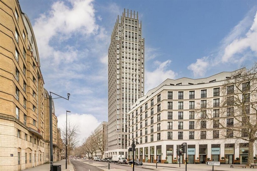 Blackfriars Road, London SE1 2 bed flat to rent - £3,497 pcm (£807 pw)