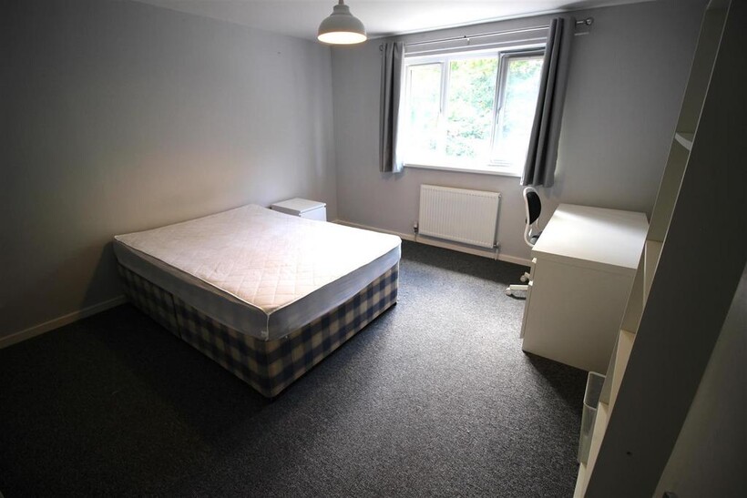 Bed 1.JPG
