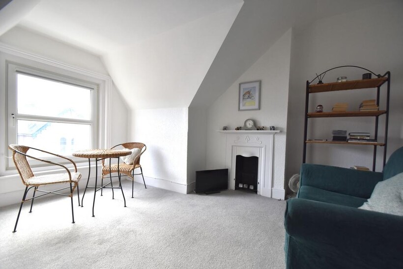 25 Beckford Road, Cowes PO31 1 bed flat to rent - £575 pcm (£133 pw)
