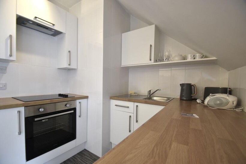 25 Beckford Road, Cowes PO31 1 bed flat to rent - £575 pcm (£133 pw)