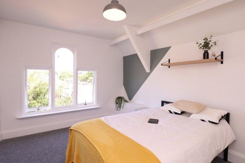 Regent-street-la1-1sq-964217