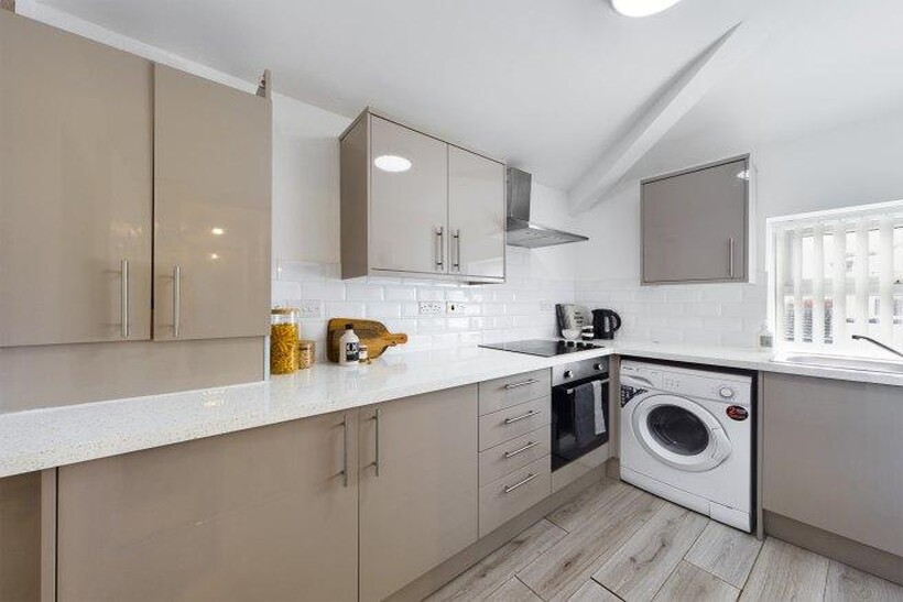 Burleigh-street-m15-6fg-964293
