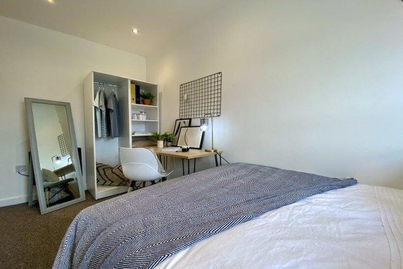 Carlton-avenue-m14-4du-964309