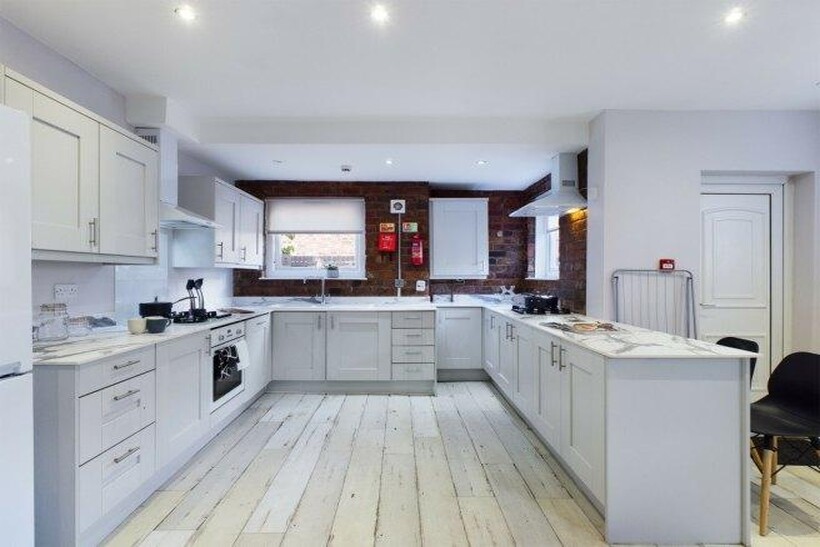 Molyneux-road-l6-6al-964777