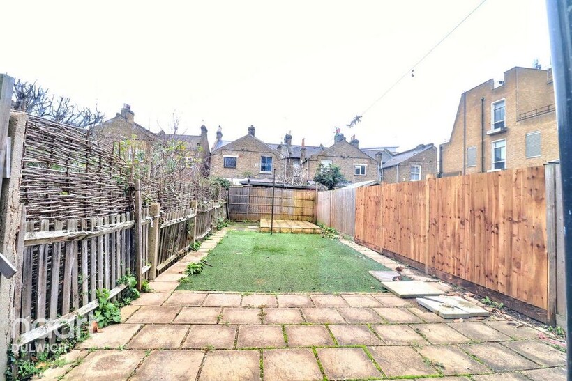 Liverpool Grove, London 4 bed terraced house to rent - £4,200 pcm (£969 pw)