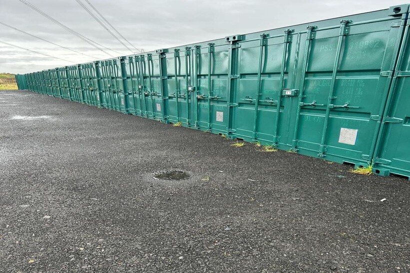Container to Rent in G69 House to rent - £125 pcm (£29 pw)