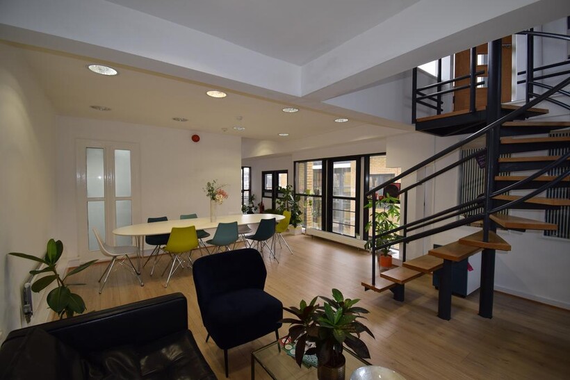 Latimer Road 3 bed property to rent - £4,000 pcm (£923 pw)