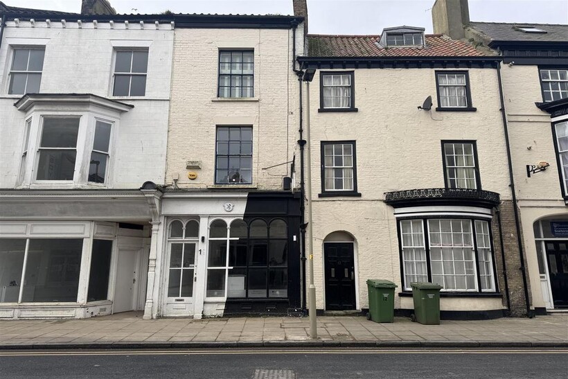 Queen Street, Scarborough 1 bed flat to rent - £475 pcm (£110 pw)