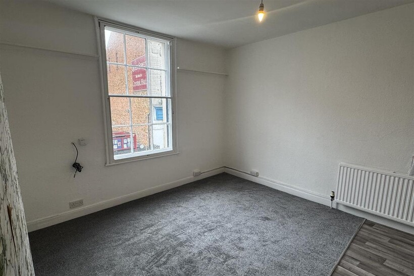 Queen Street, Scarborough 1 bed flat to rent - £475 pcm (£110 pw)