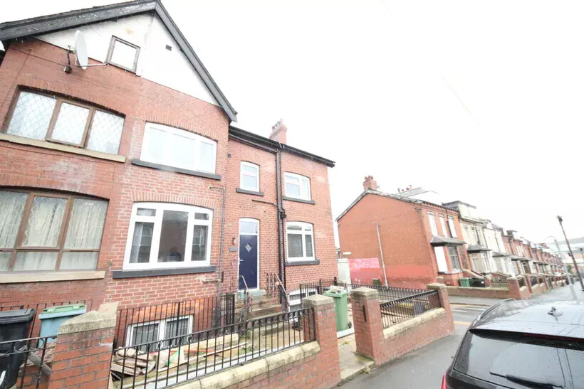 Tempest Road, Leeds, LS11 6RD 1 bed flat to rent - £675 pcm (£156 pw)