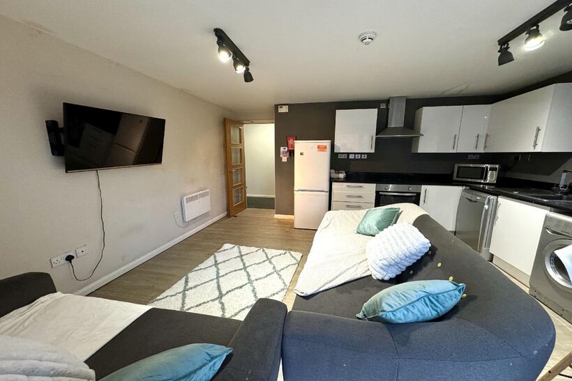 Nottingham NG7 5 bed house share to rent - £430 pcm (£99 pw)