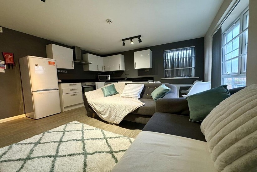 Nottingham NG7 5 bed house share to rent - £430 pcm (£99 pw)