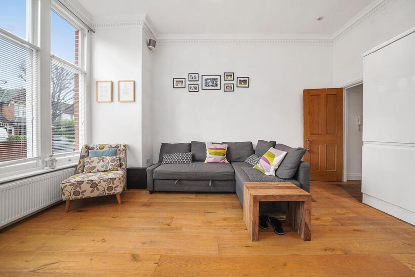 Hamilton Road, London W5 1 bed flat to rent - £1,900 pcm (£438 pw)