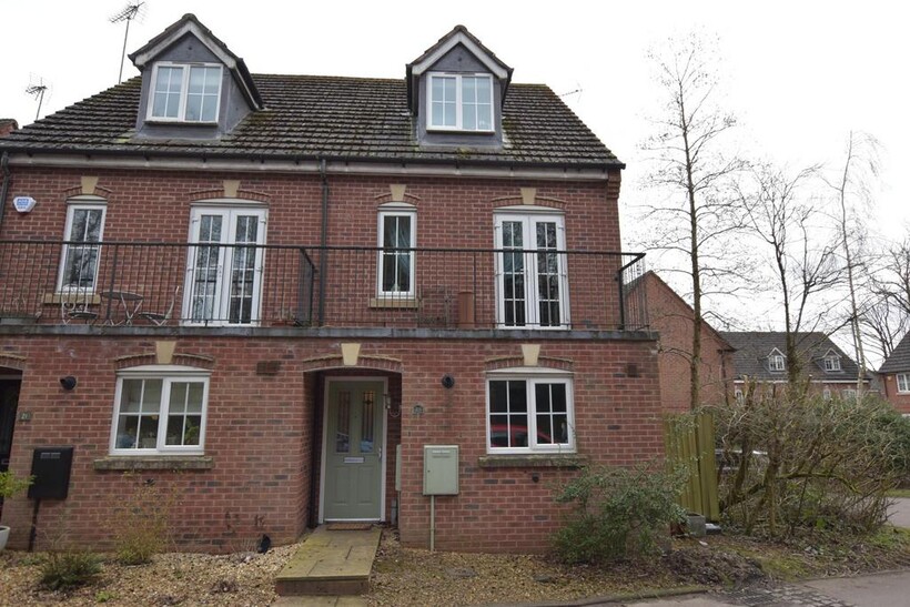 Millbrook  Gardens, Blythe Bridge, ST11 1 bed in a house share to rent - £695 pcm (£160 pw)