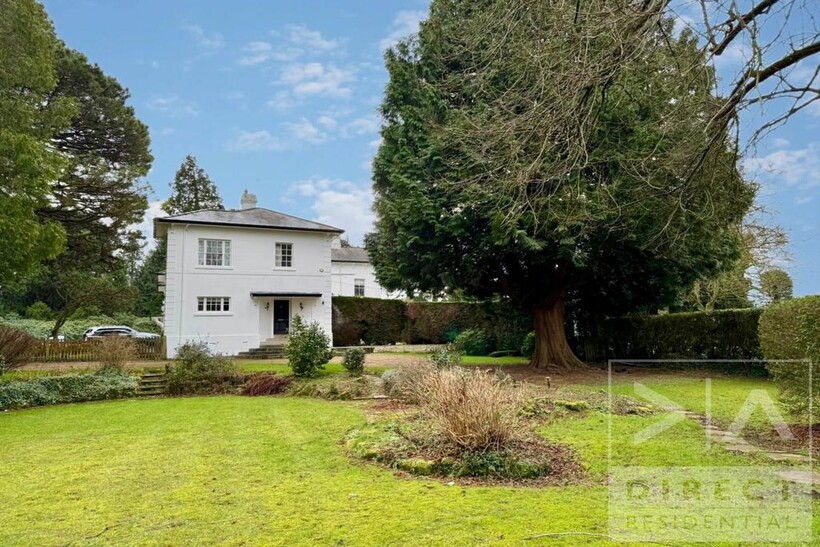 Reeves Rest, High Road, Coulsdon CR5 4 bed semi-detached house to rent - £2,850 pcm (£658 pw)